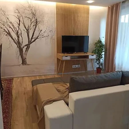 Apartament Tres Bel Rez De Jardin De 53m2. *