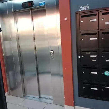 Tres Bel Rez De Jardin De 53m2. Apartament *