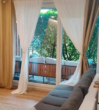 Apartament Tres Bel Rez De Jardin De 53m2. *