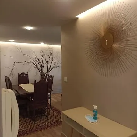 Apartament Tres Bel Rez De Jardin De 53m2. *