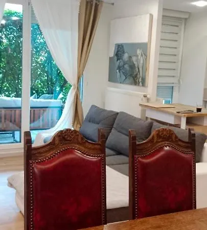 Tres Bel Rez De Jardin De 53m2. Apartament Pfastatt